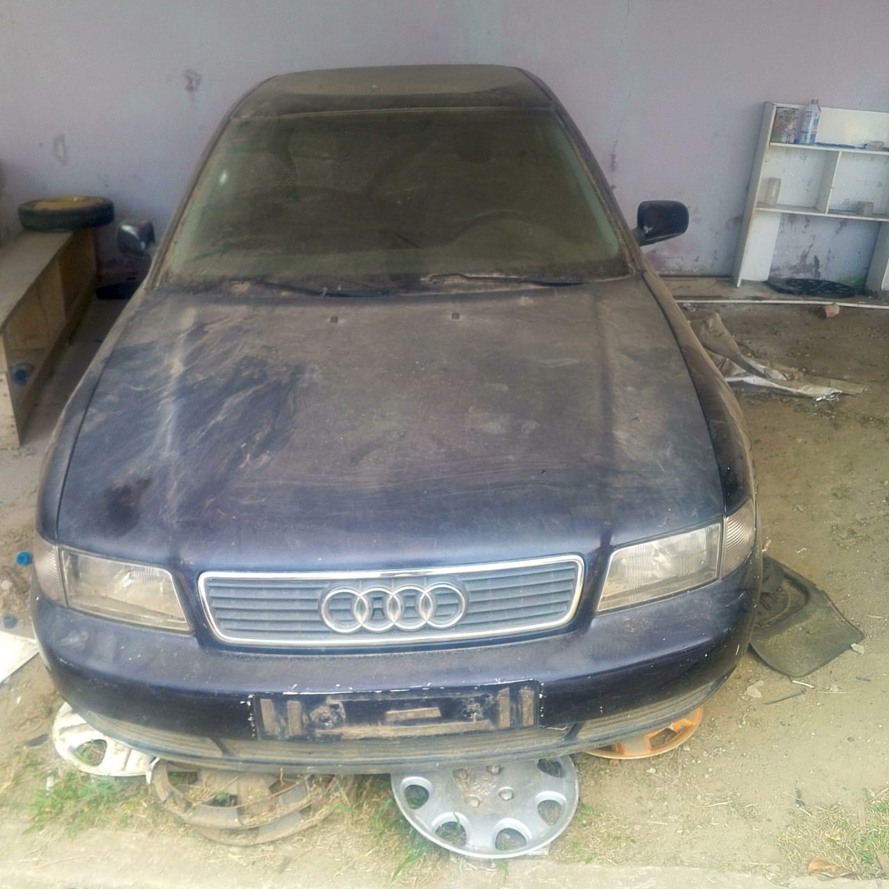 AUDI PARA DESGUACE O PROYECTO DE RESTAURACIÓN
