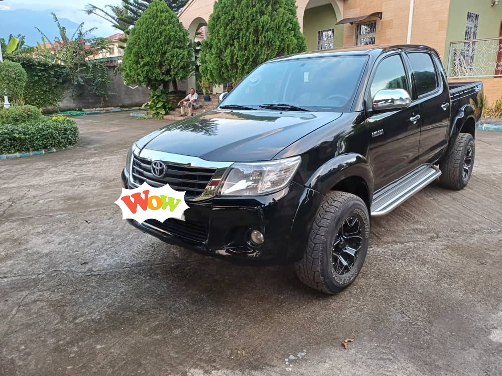 Alquiler Toyota Hilux manual Diesel