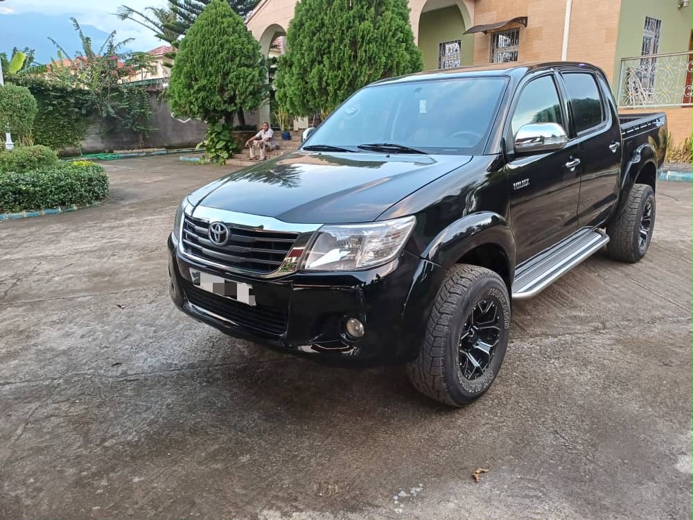 Alquiler de vehículo Hilux manual xdia