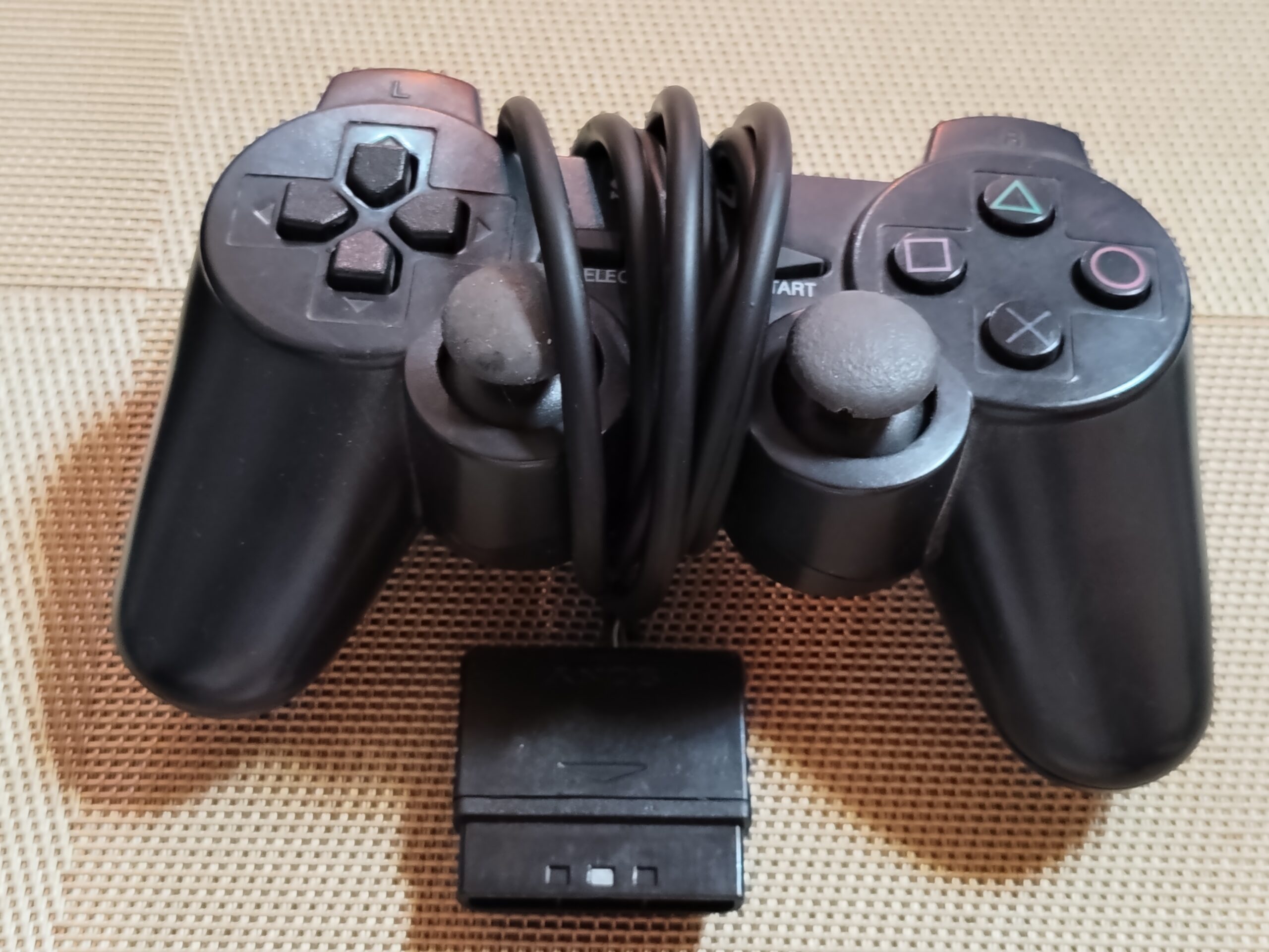 SE VENDE MANDO DE PS2